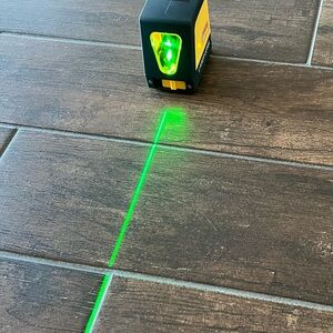 Brand New 2-Line Laser Level with Remote